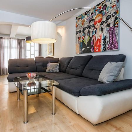 Relaxing 2Bd Apartment, Ground Floor - Walk To Old Town Split Kültér fotó