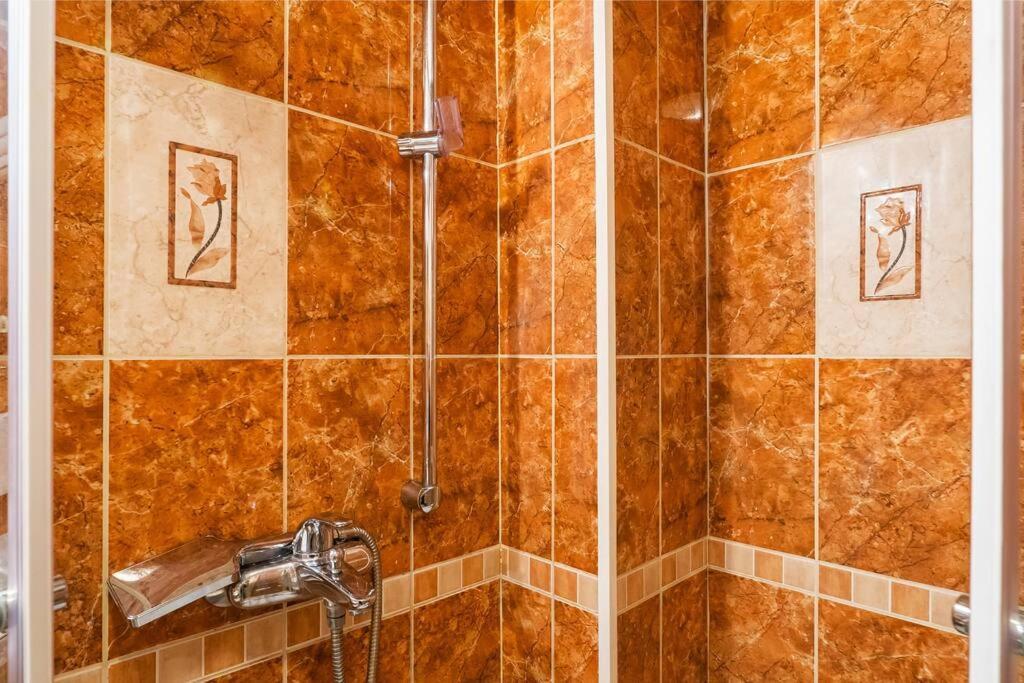 Relaxing 2Bd Apartment, Ground Floor - Walk To Old Town Split Kültér fotó