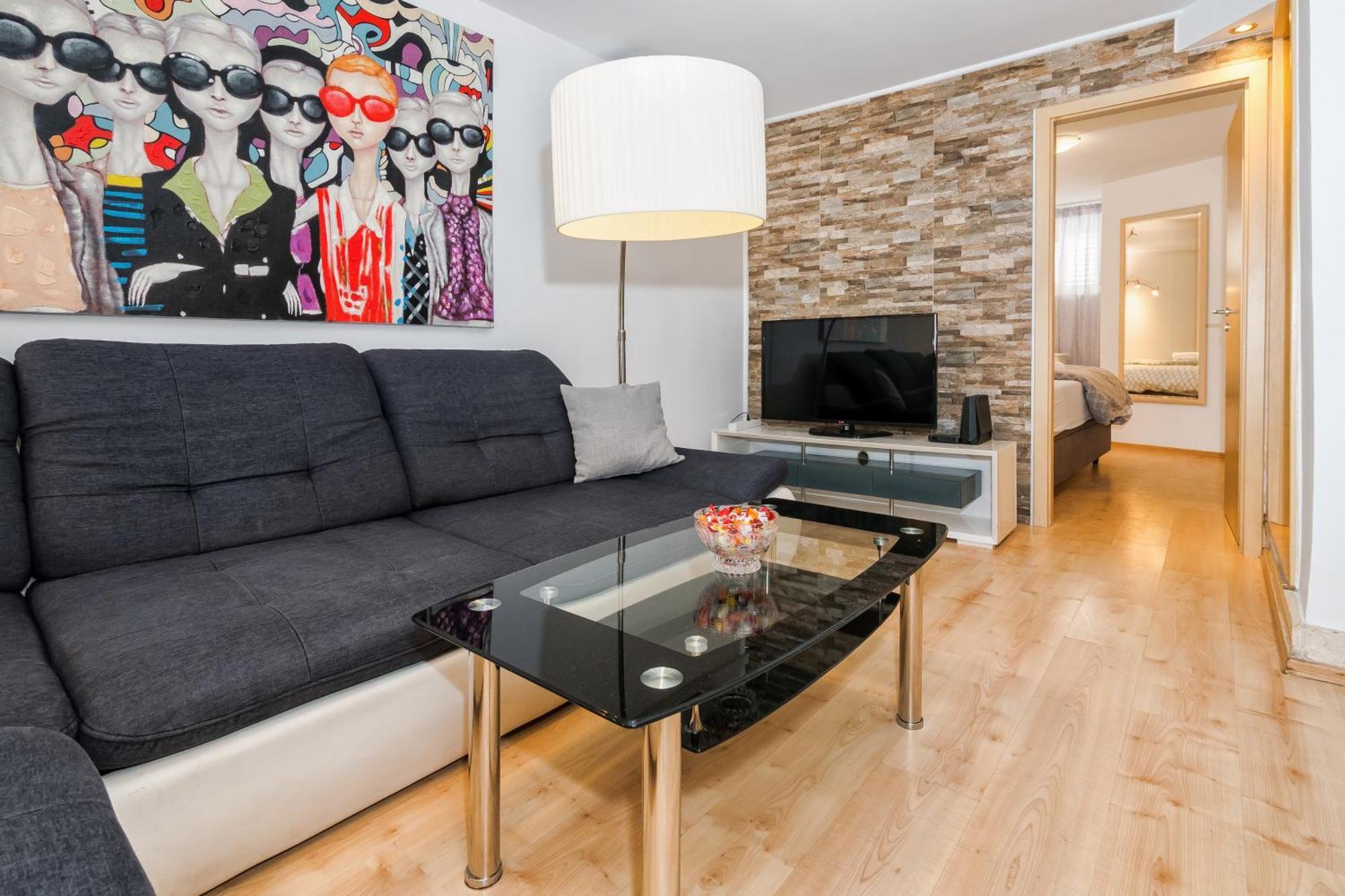 Relaxing 2Bd Apartment, Ground Floor - Walk To Old Town Split Kültér fotó