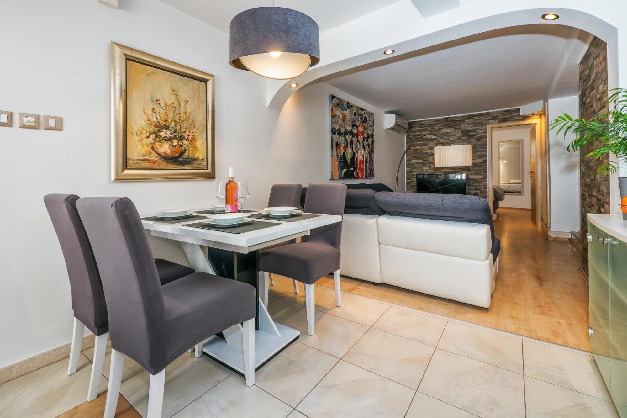 Relaxing 2Bd Apartment, Ground Floor - Walk To Old Town Split Kültér fotó