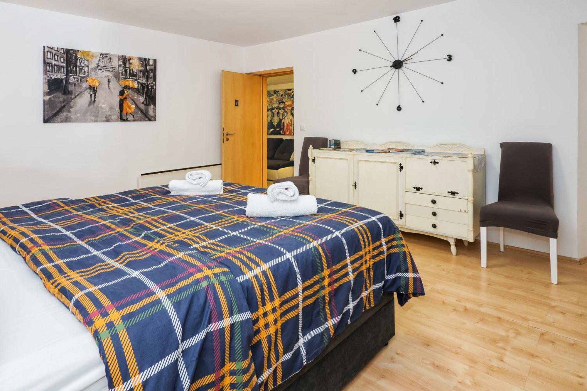 Relaxing 2Bd Apartment, Ground Floor - Walk To Old Town Split Kültér fotó